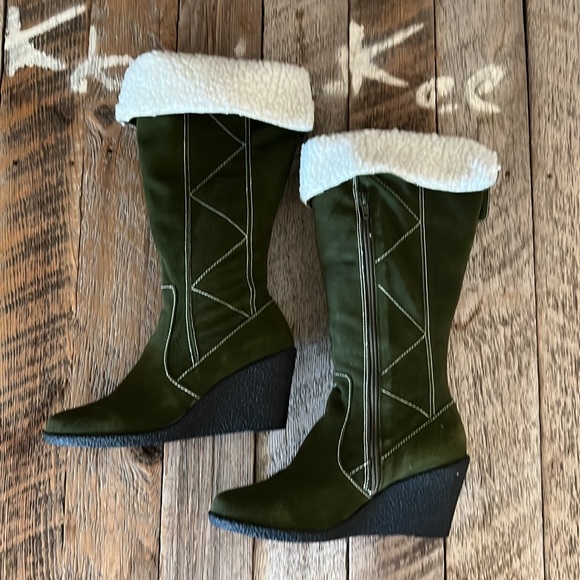 Noel Collection Suede with zipper boots size 8 - Picture 9 of 11